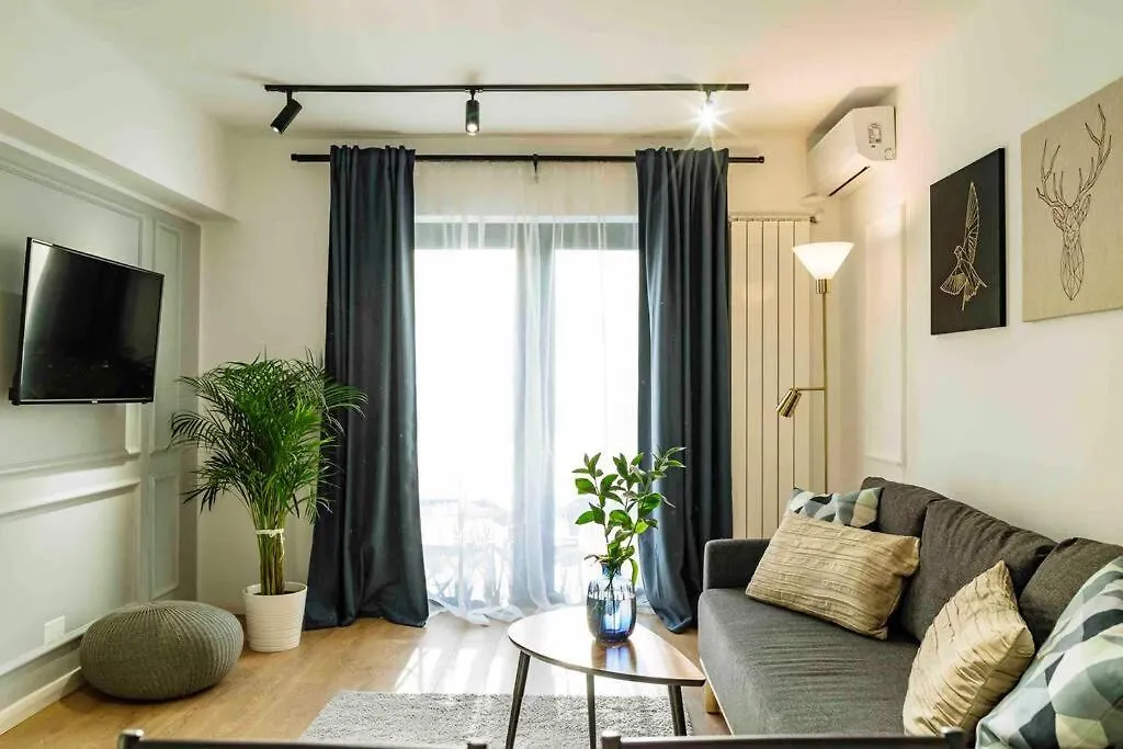Bright Apartment - Top Location - City Balcony Bucarest 0*,  Romania
