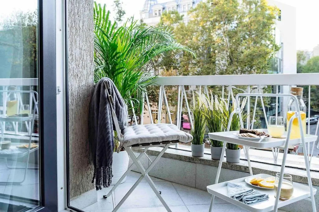 Bright Apartment - Top Location - City Balcony Bucarest 0*,  Romania